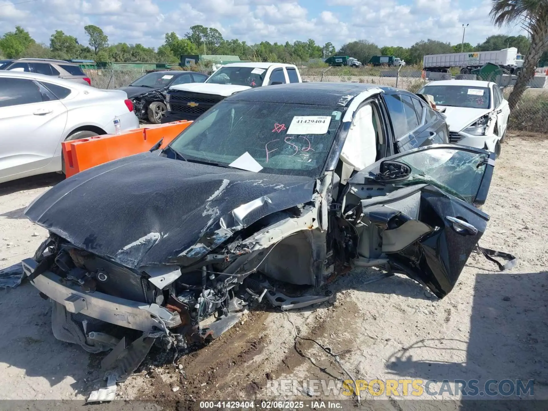 2 Photograph of a damaged car 1N4BL4EV1KC181239 NISSAN ALTIMA 2019