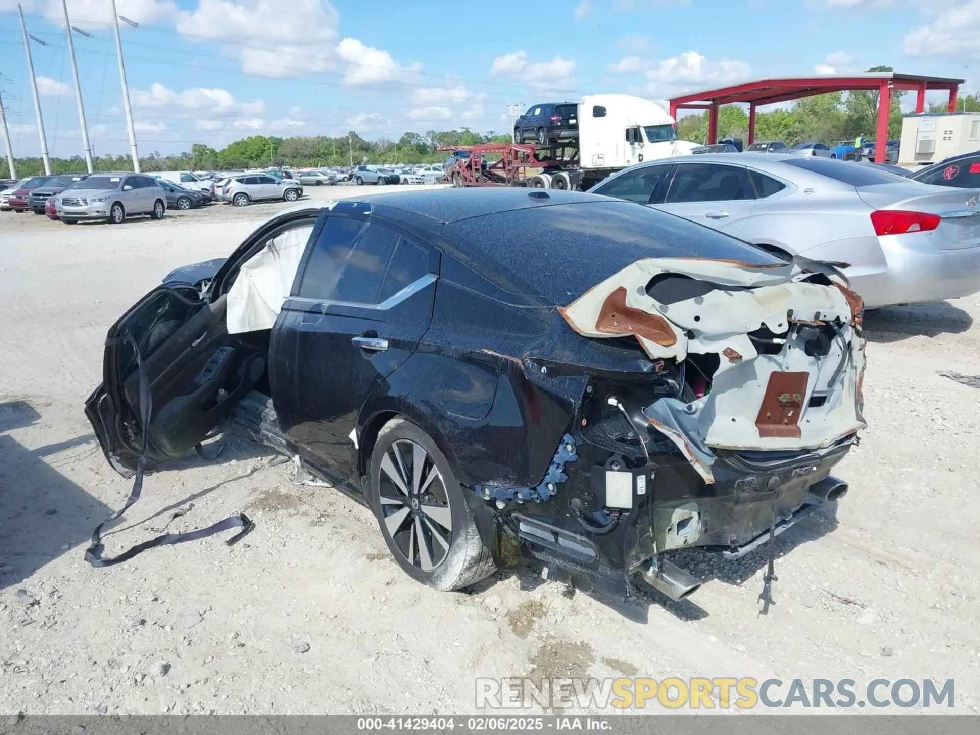 3 Photograph of a damaged car 1N4BL4EV1KC181239 NISSAN ALTIMA 2019