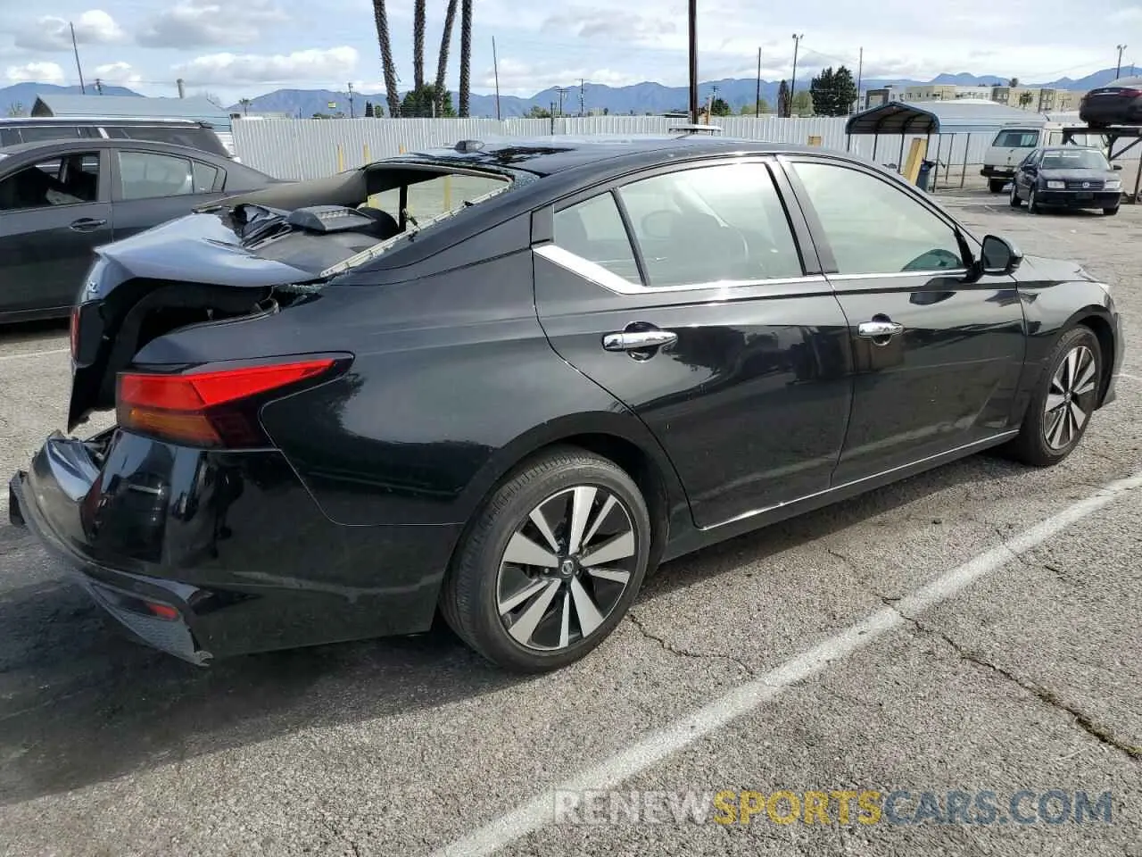 3 Photograph of a damaged car 1N4BL4EV1KC225904 NISSAN ALTIMA 2019
