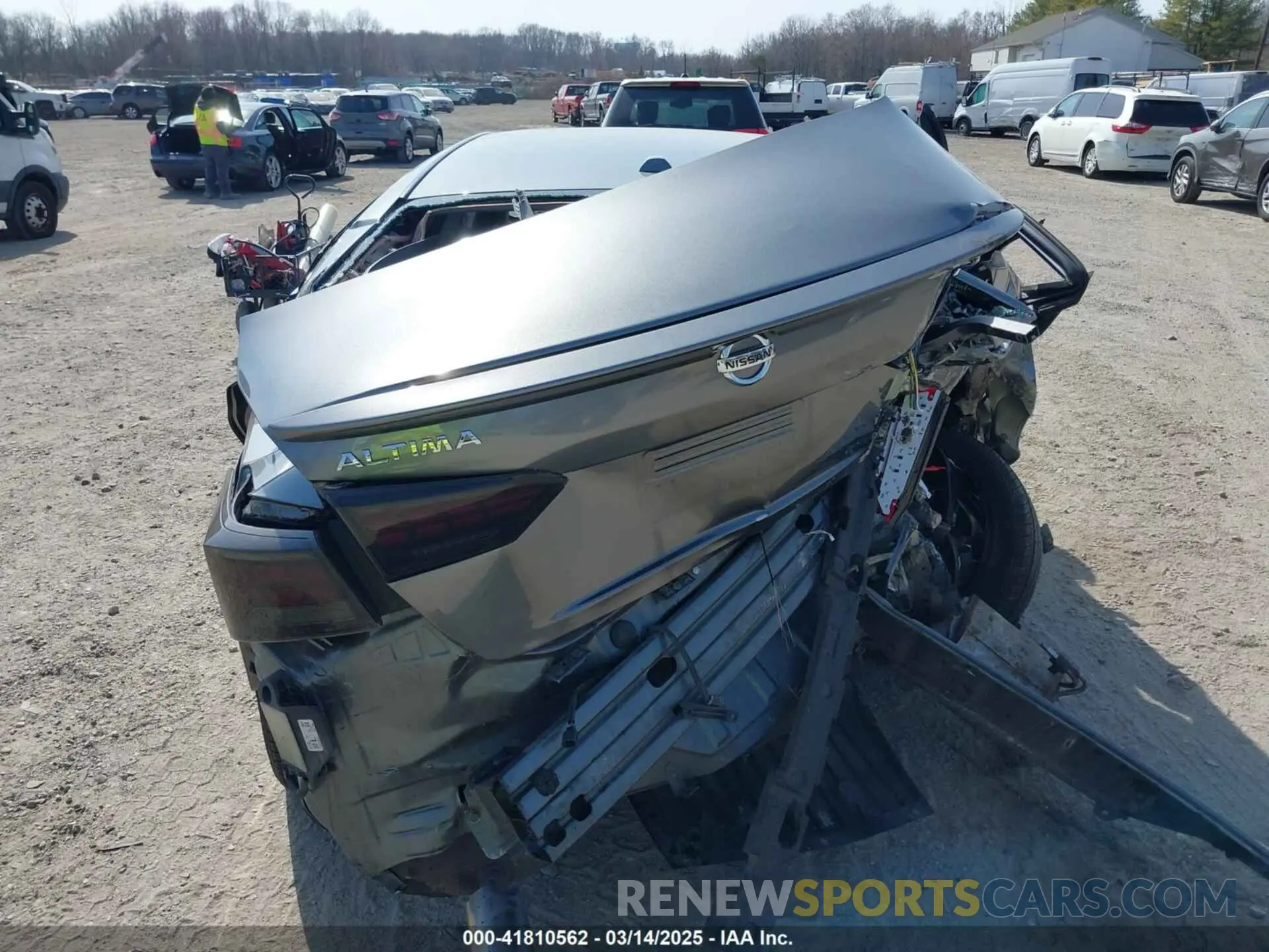 15 Photograph of a damaged car 1N4BL4EV1KC229547 NISSAN ALTIMA 2019