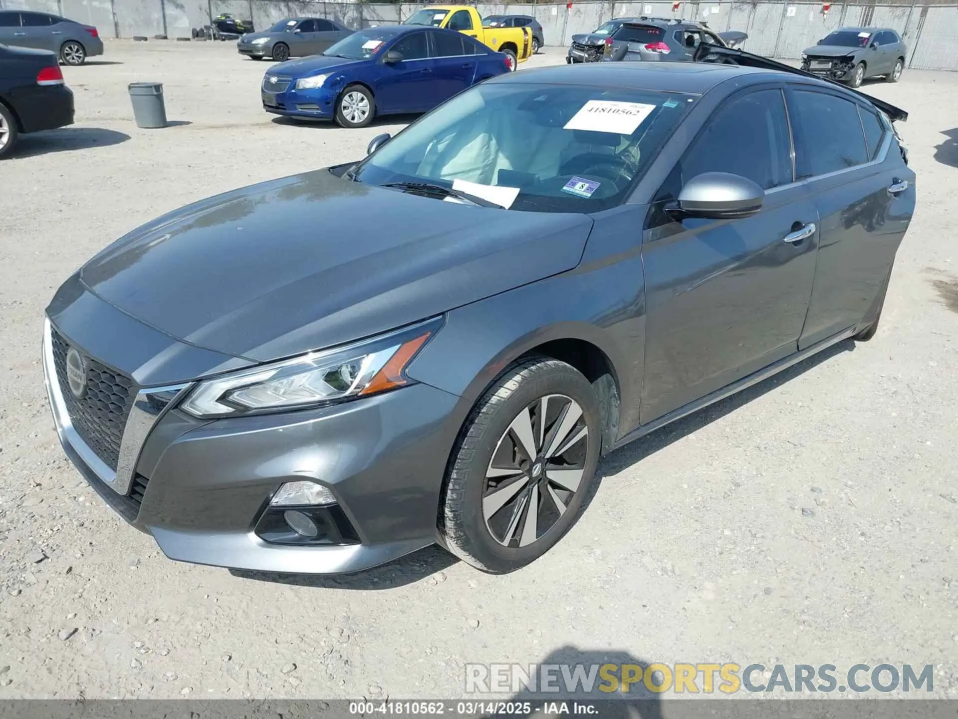 2 Photograph of a damaged car 1N4BL4EV1KC229547 NISSAN ALTIMA 2019