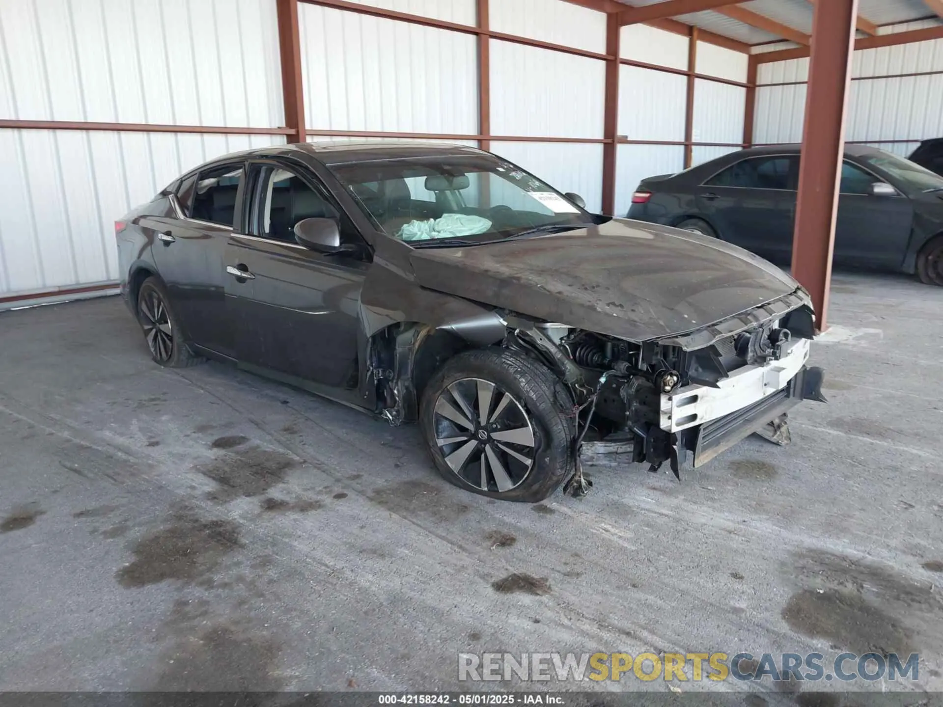 1 Photograph of a damaged car 1N4BL4EV1KC231069 NISSAN ALTIMA 2019