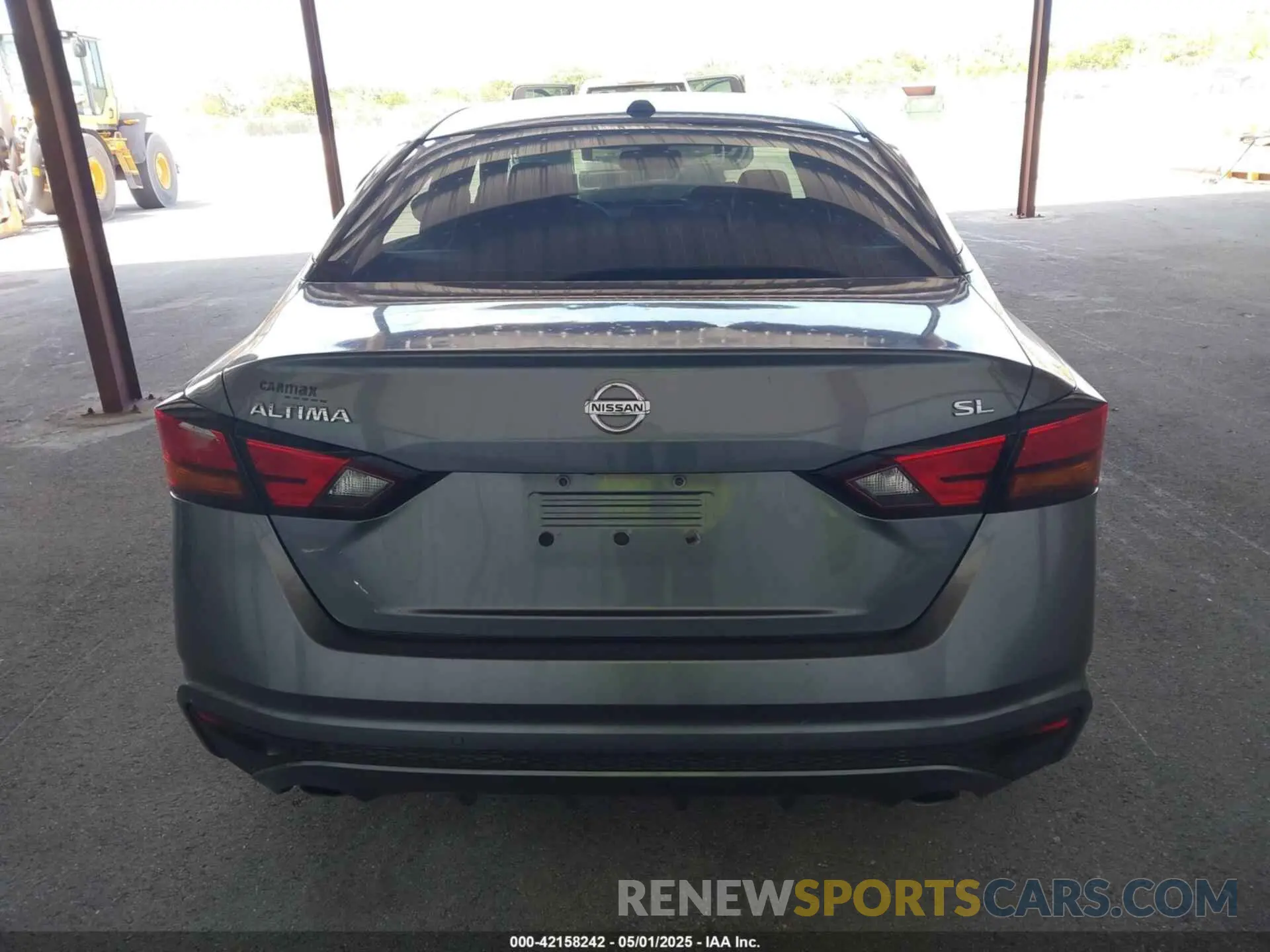 17 Photograph of a damaged car 1N4BL4EV1KC231069 NISSAN ALTIMA 2019