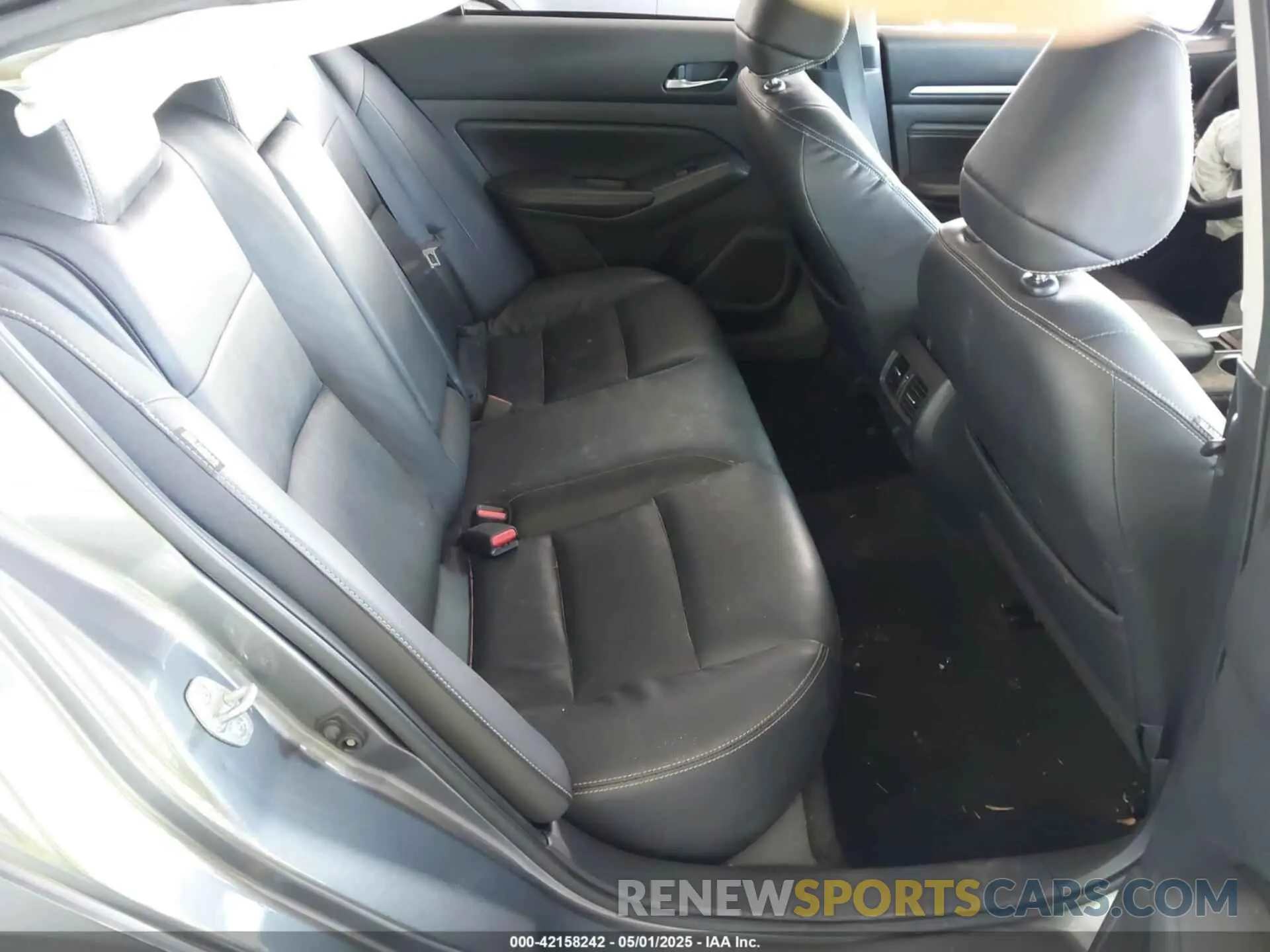 8 Photograph of a damaged car 1N4BL4EV1KC231069 NISSAN ALTIMA 2019