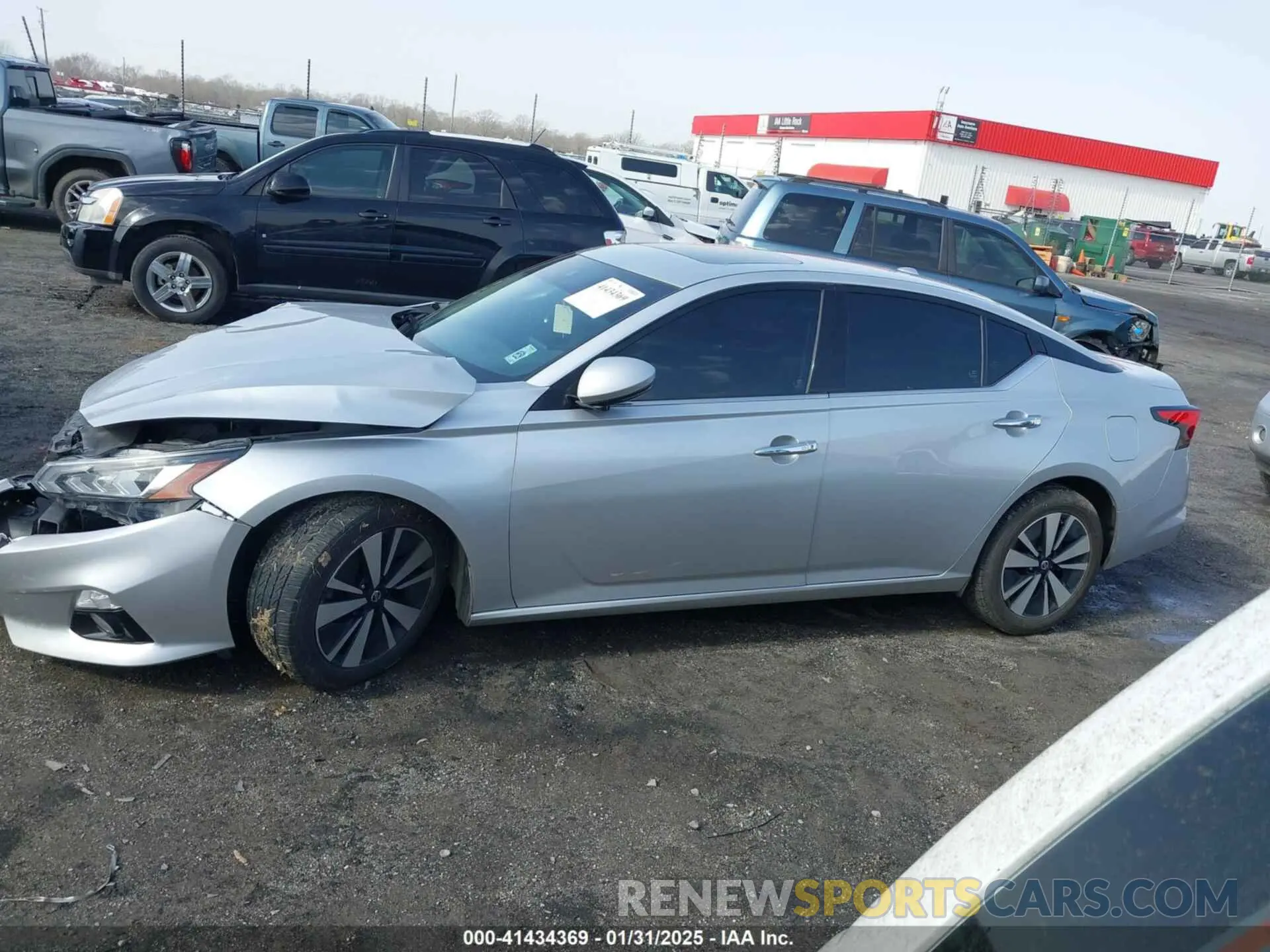 15 Photograph of a damaged car 1N4BL4EV2KC151649 NISSAN ALTIMA 2019
