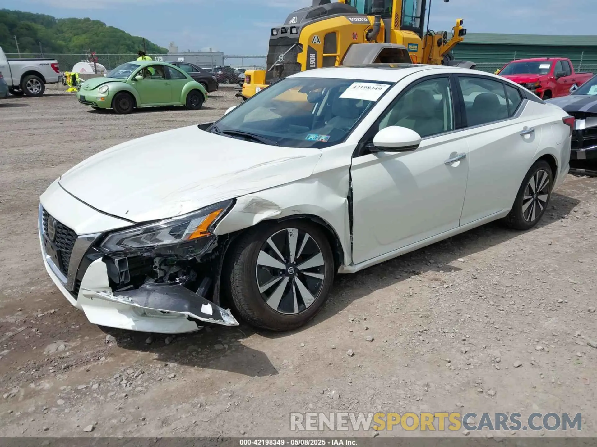 2 Photograph of a damaged car 1N4BL4EV2KC166300 NISSAN ALTIMA 2019