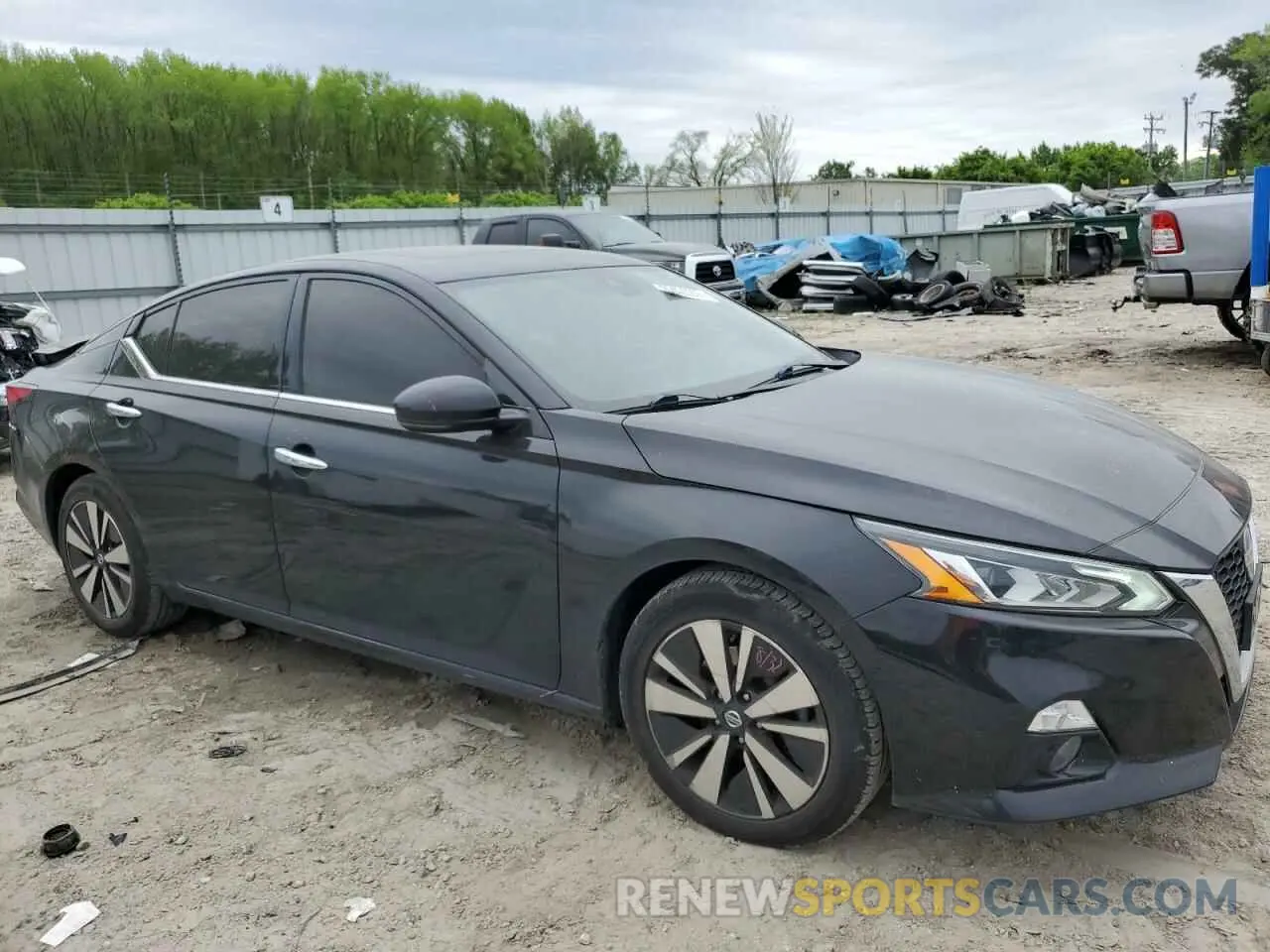 4 Photograph of a damaged car 1N4BL4EV2KC194033 NISSAN ALTIMA 2019