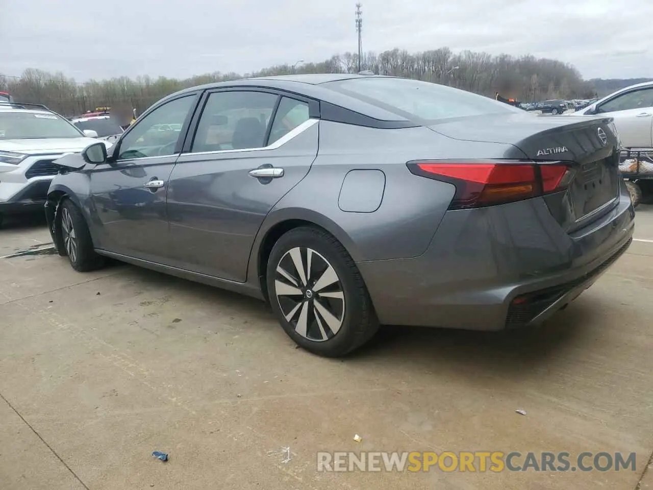 2 Photograph of a damaged car 1N4BL4EV2KC243327 NISSAN ALTIMA 2019
