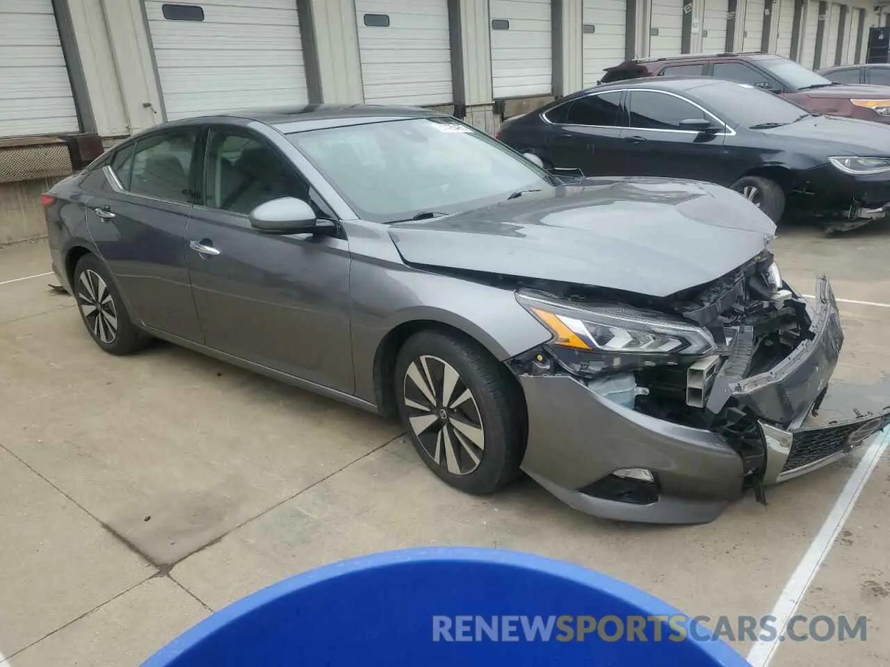 4 Photograph of a damaged car 1N4BL4EV2KC243327 NISSAN ALTIMA 2019