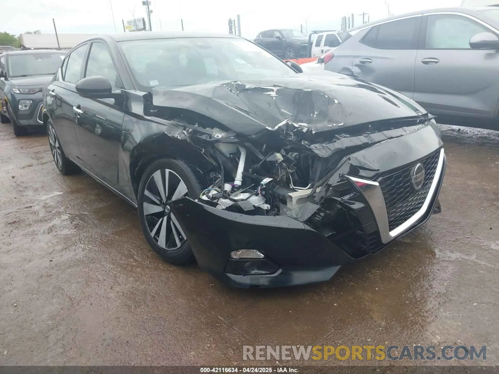 1 Photograph of a damaged car 1N4BL4EV3KC148131 NISSAN ALTIMA 2019