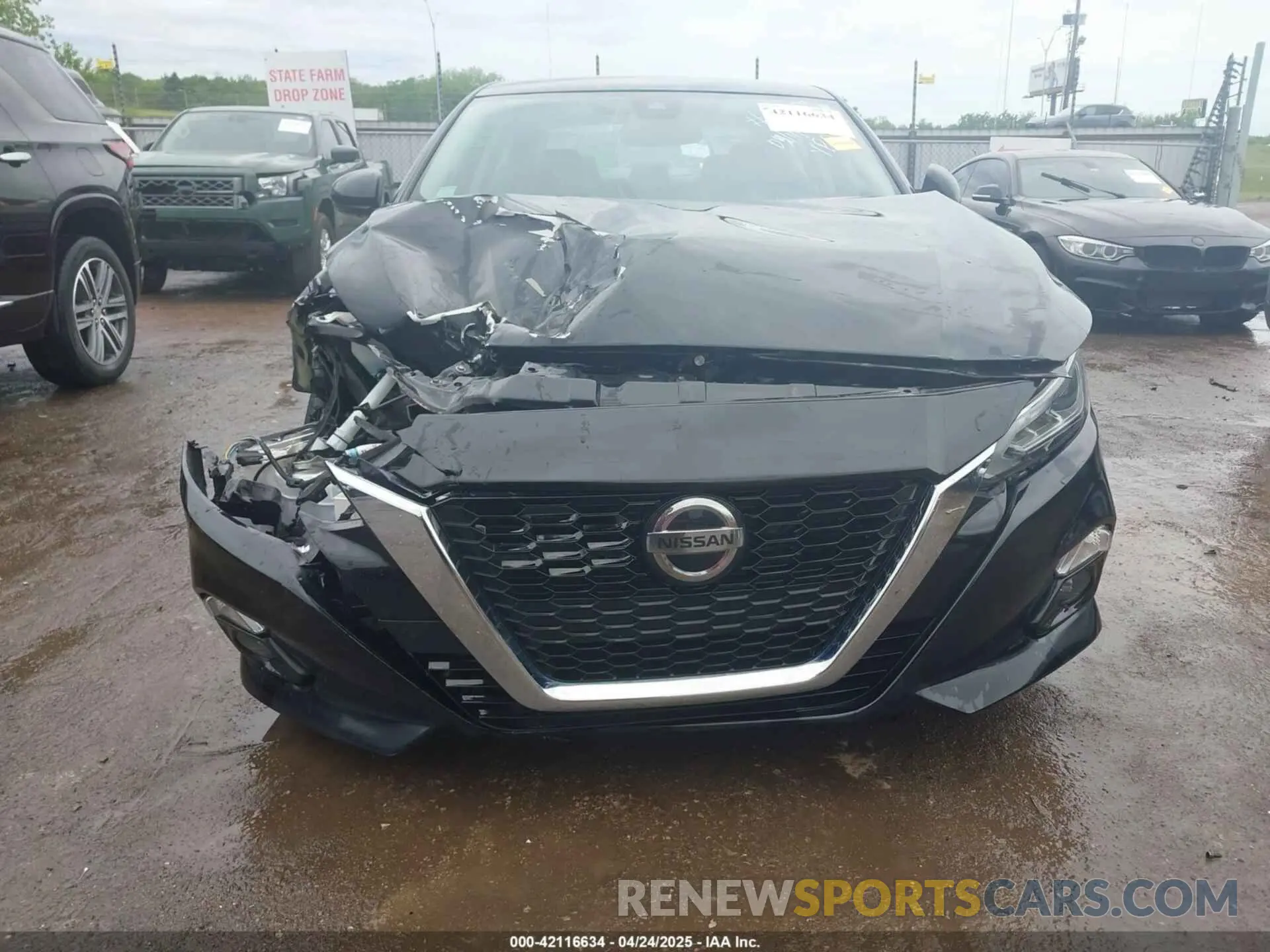 13 Photograph of a damaged car 1N4BL4EV3KC148131 NISSAN ALTIMA 2019