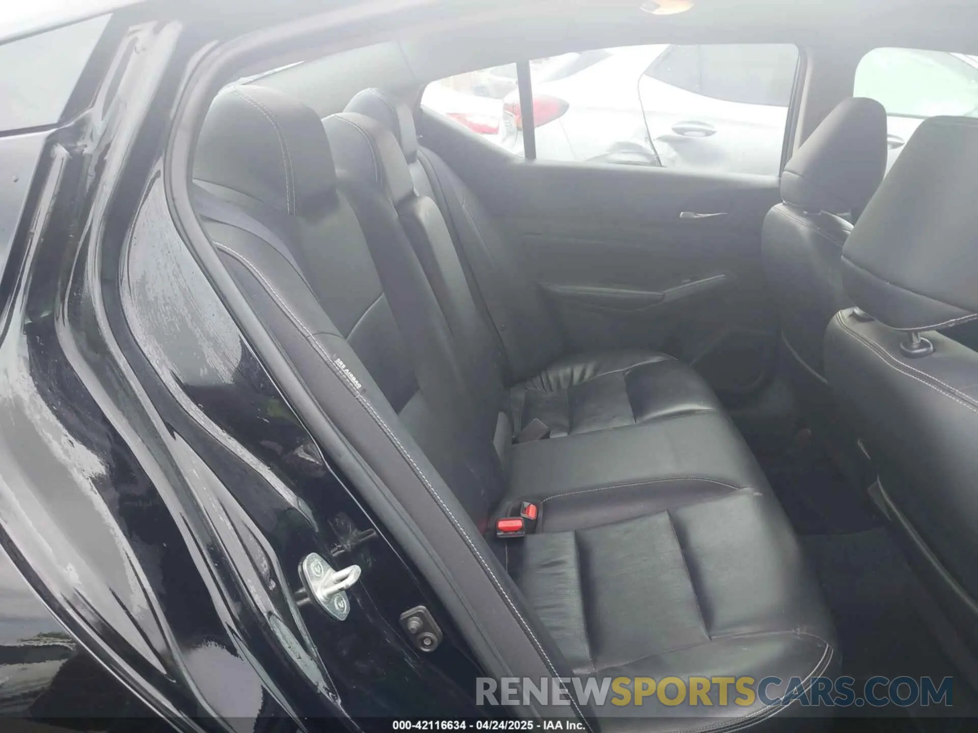 8 Photograph of a damaged car 1N4BL4EV3KC148131 NISSAN ALTIMA 2019