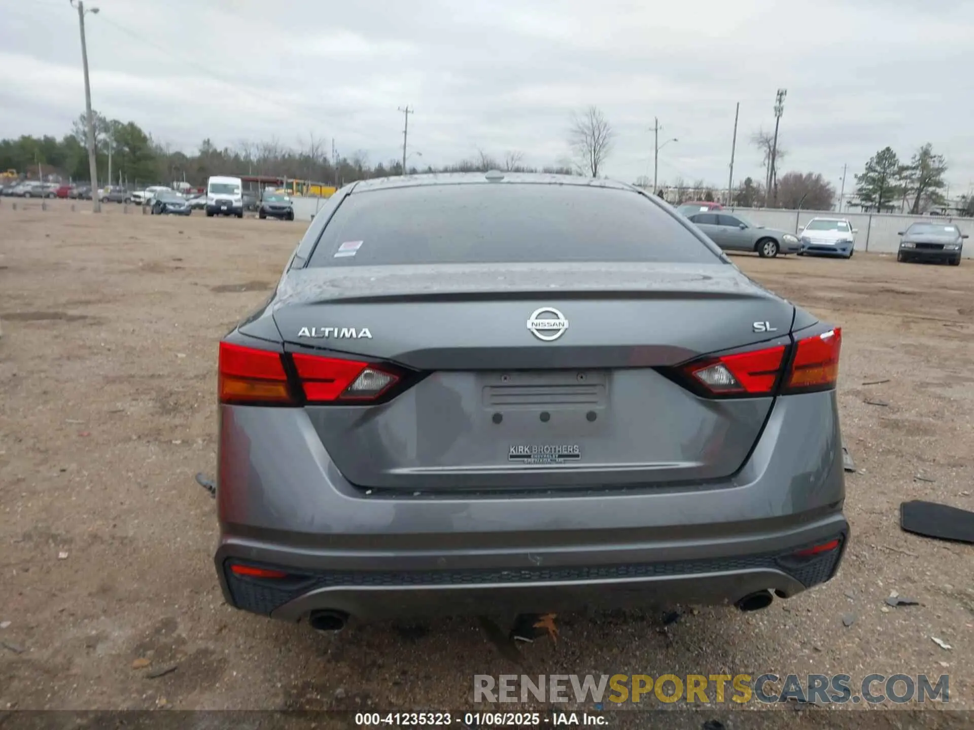 16 Photograph of a damaged car 1N4BL4EV3KC151739 NISSAN ALTIMA 2019