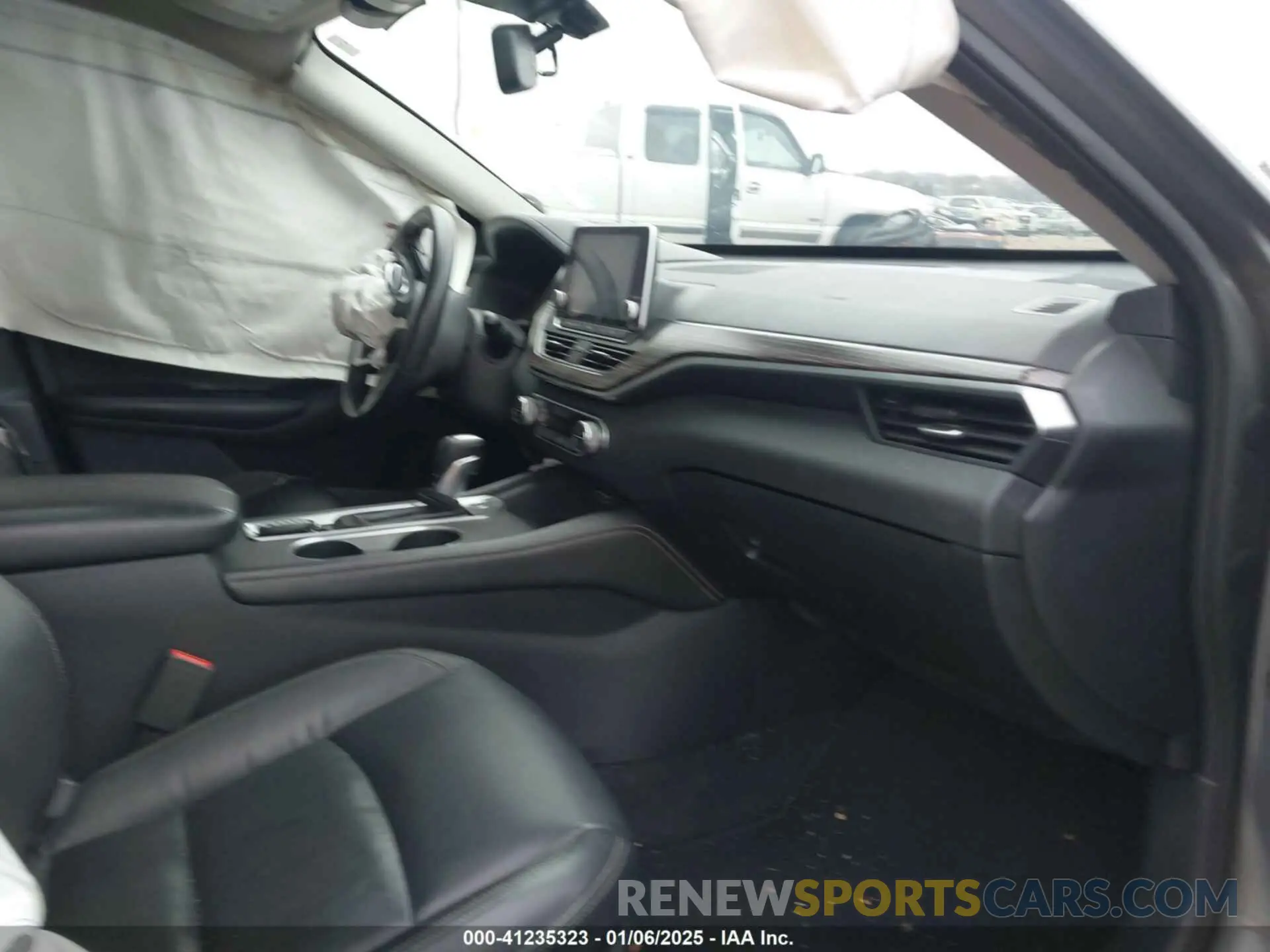 5 Photograph of a damaged car 1N4BL4EV3KC151739 NISSAN ALTIMA 2019
