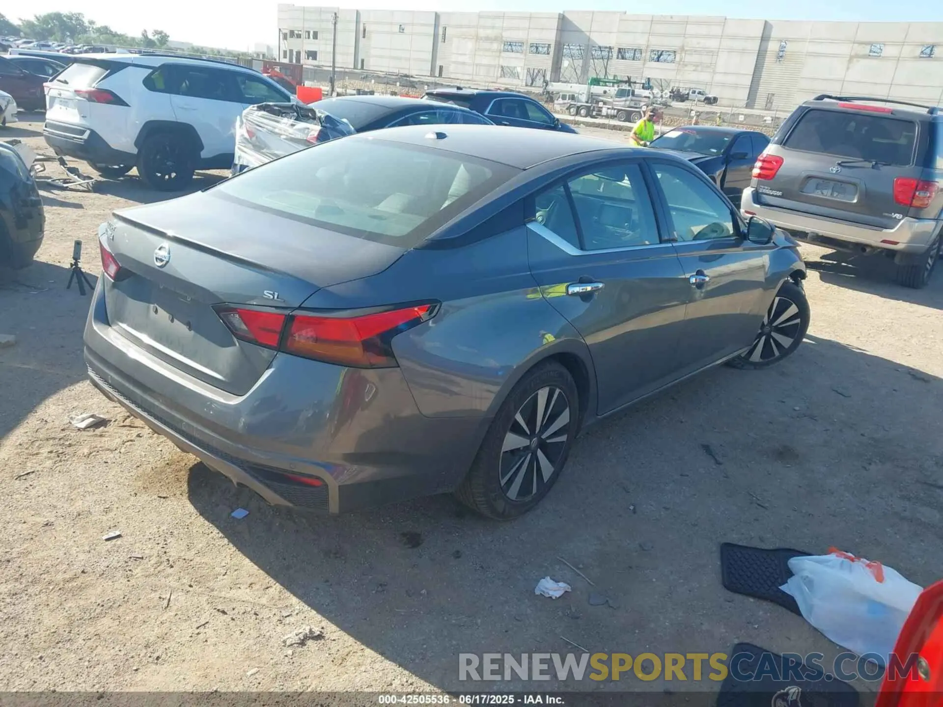 4 Photograph of a damaged car 1N4BL4EV3KC173563 NISSAN ALTIMA 2019