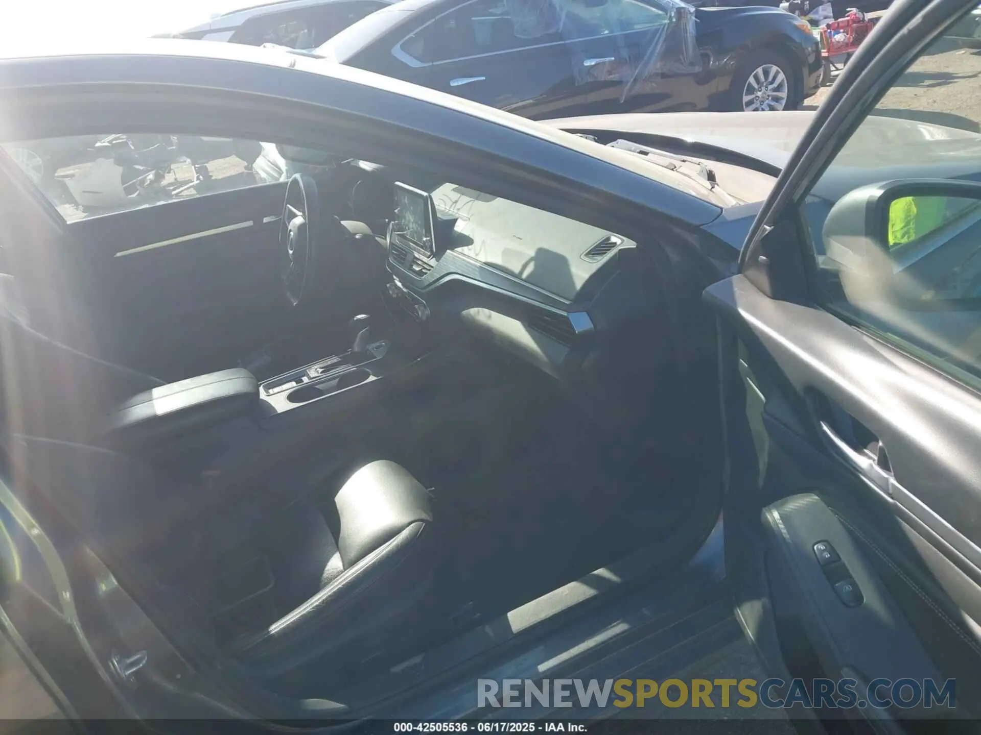 5 Photograph of a damaged car 1N4BL4EV3KC173563 NISSAN ALTIMA 2019