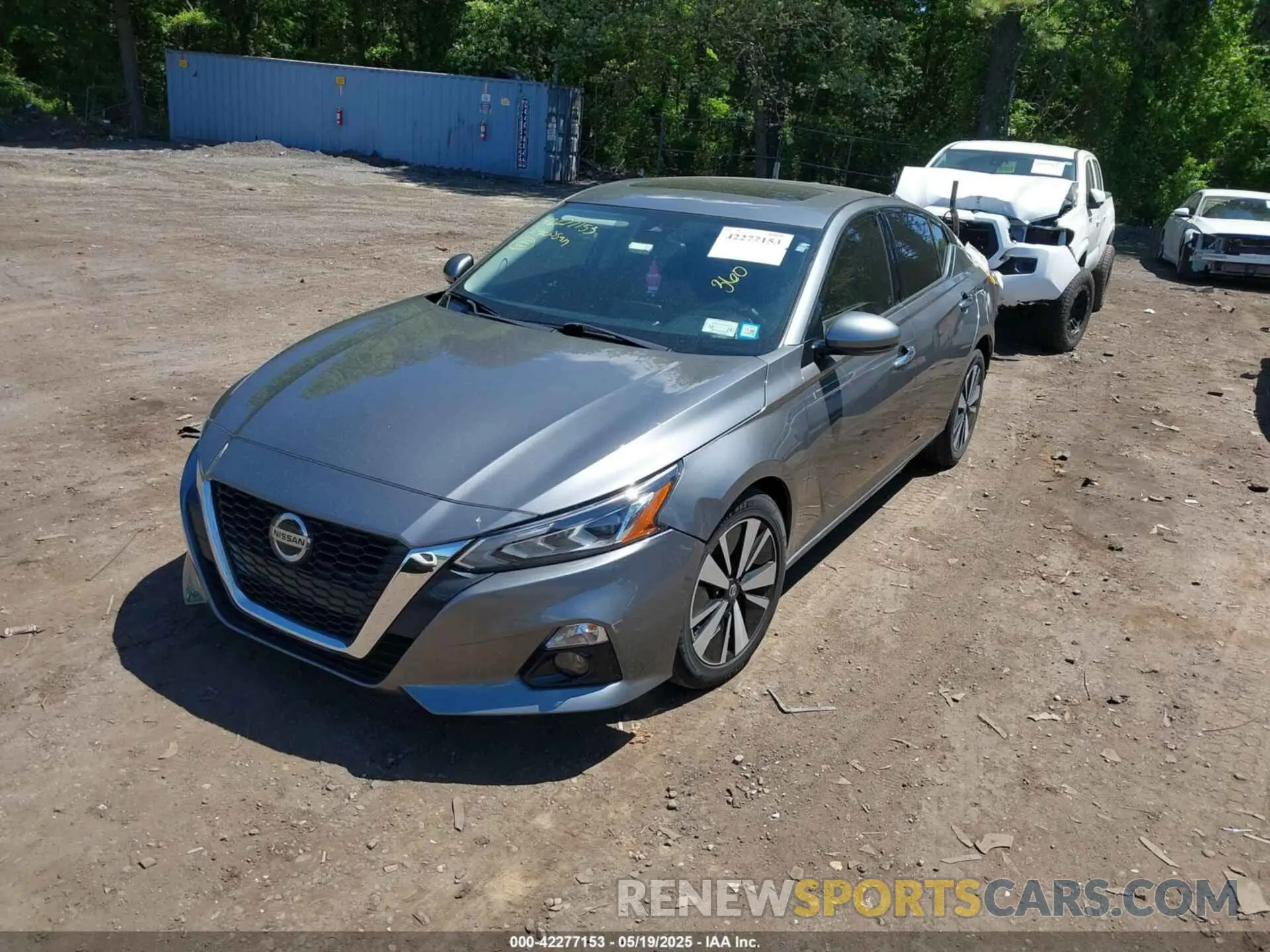 2 Photograph of a damaged car 1N4BL4EV3KC188239 NISSAN ALTIMA 2019