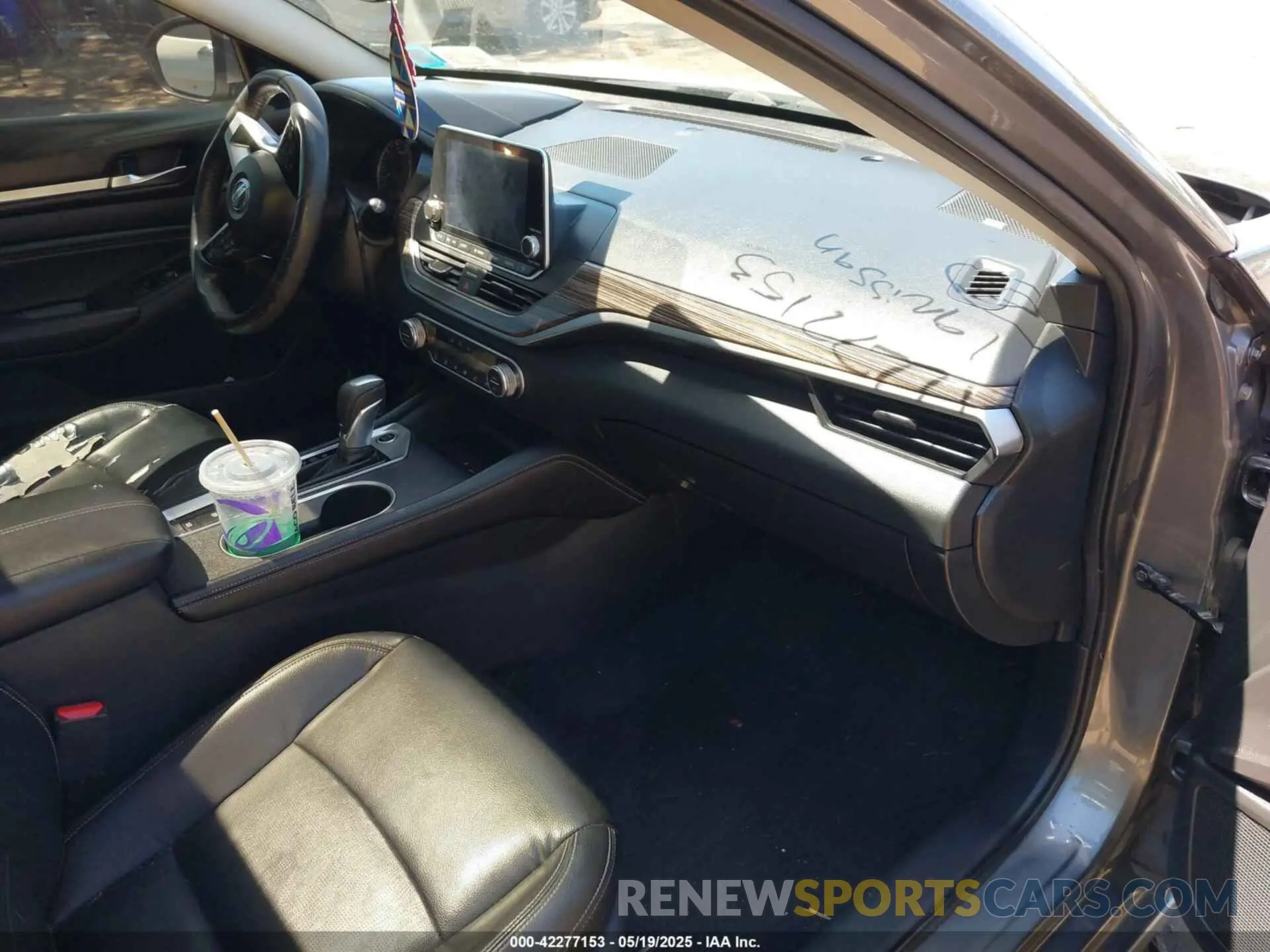 5 Photograph of a damaged car 1N4BL4EV3KC188239 NISSAN ALTIMA 2019