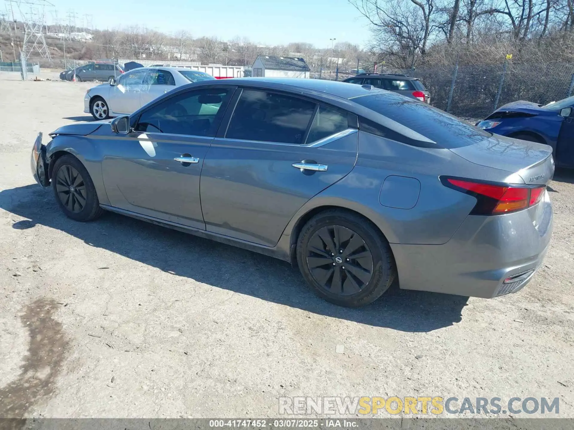 3 Photograph of a damaged car 1N4BL4EV3KC198950 NISSAN ALTIMA 2019