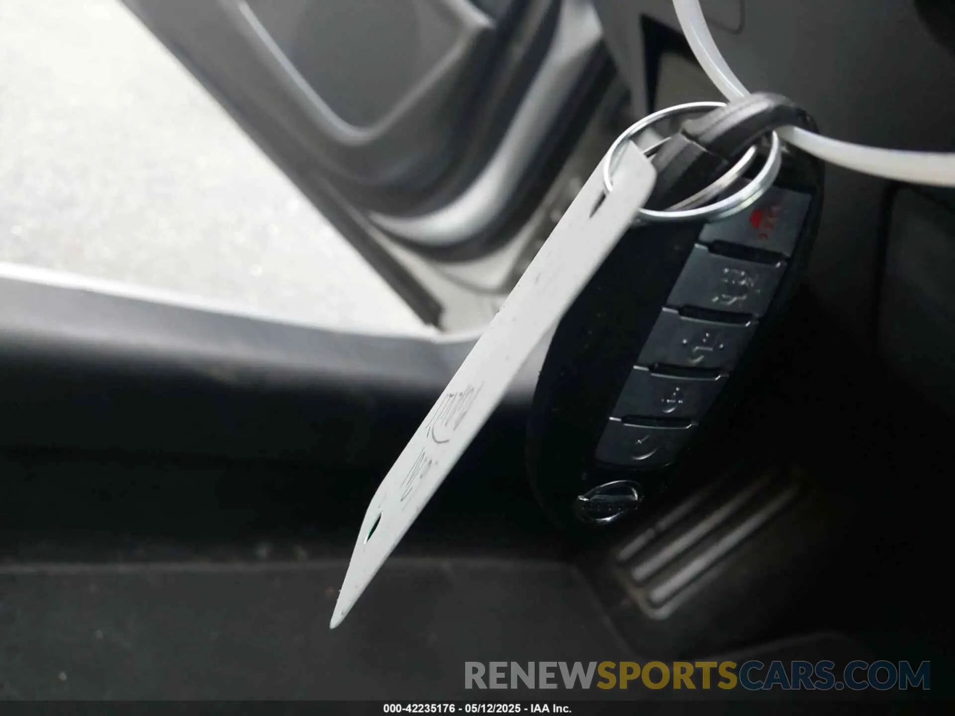 11 Photograph of a damaged car 1N4BL4EV3KC246575 NISSAN ALTIMA 2019