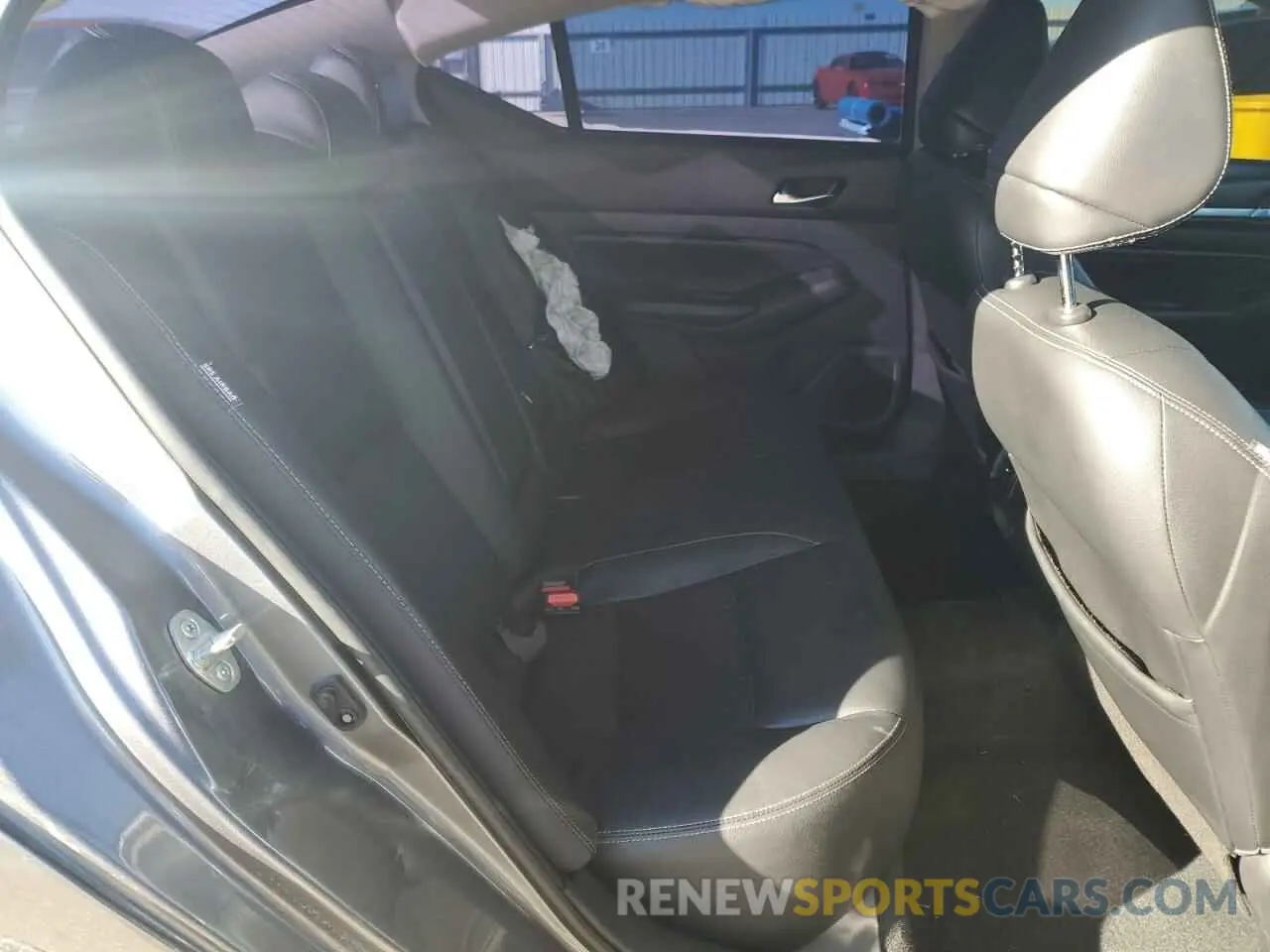 11 Photograph of a damaged car 1N4BL4EV3KC254269 NISSAN ALTIMA 2019