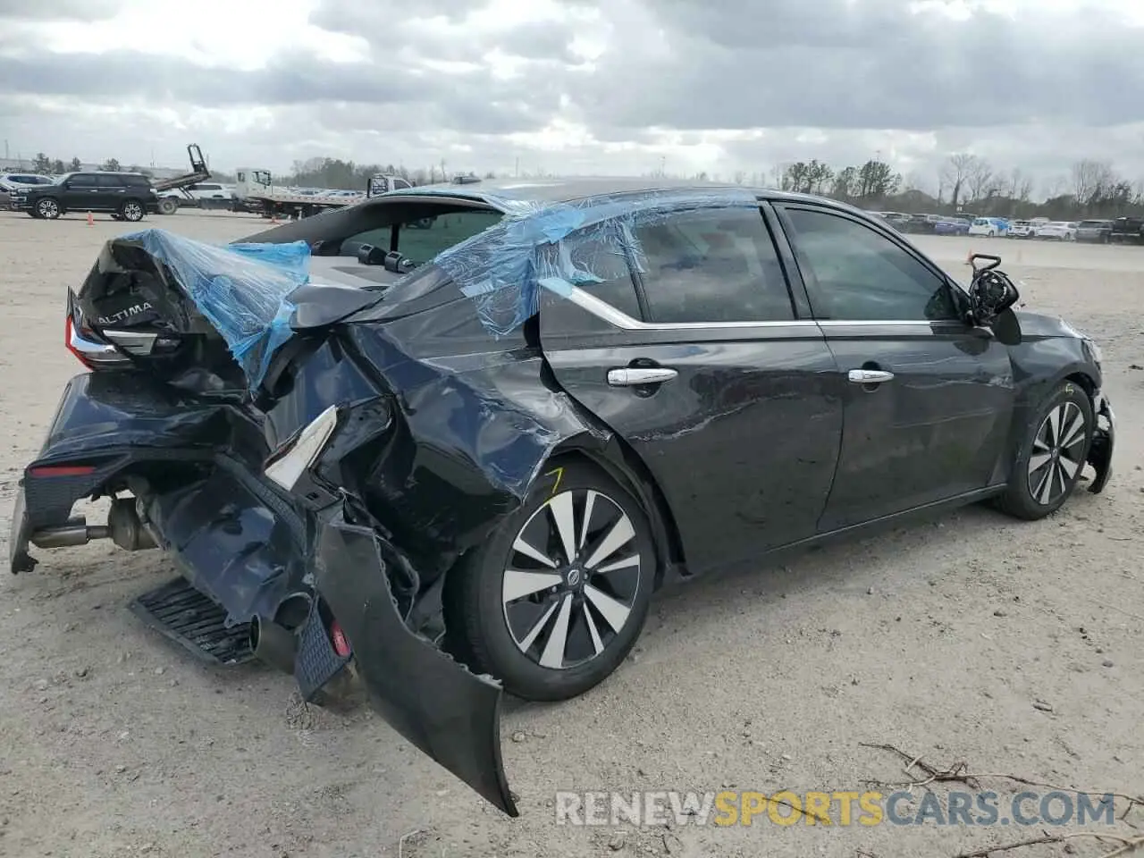 3 Photograph of a damaged car 1N4BL4EV4KC184328 NISSAN ALTIMA 2019