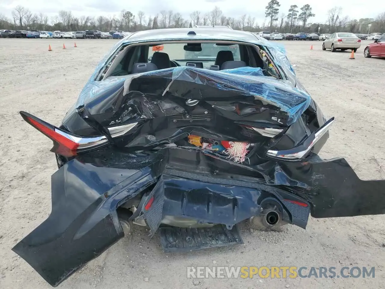 6 Photograph of a damaged car 1N4BL4EV4KC184328 NISSAN ALTIMA 2019