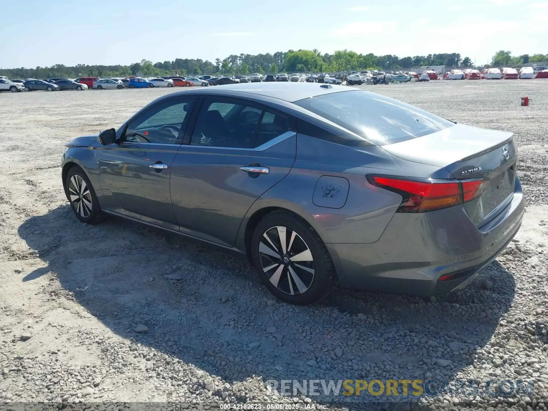 3 Photograph of a damaged car 1N4BL4EV4KC189223 NISSAN ALTIMA 2019