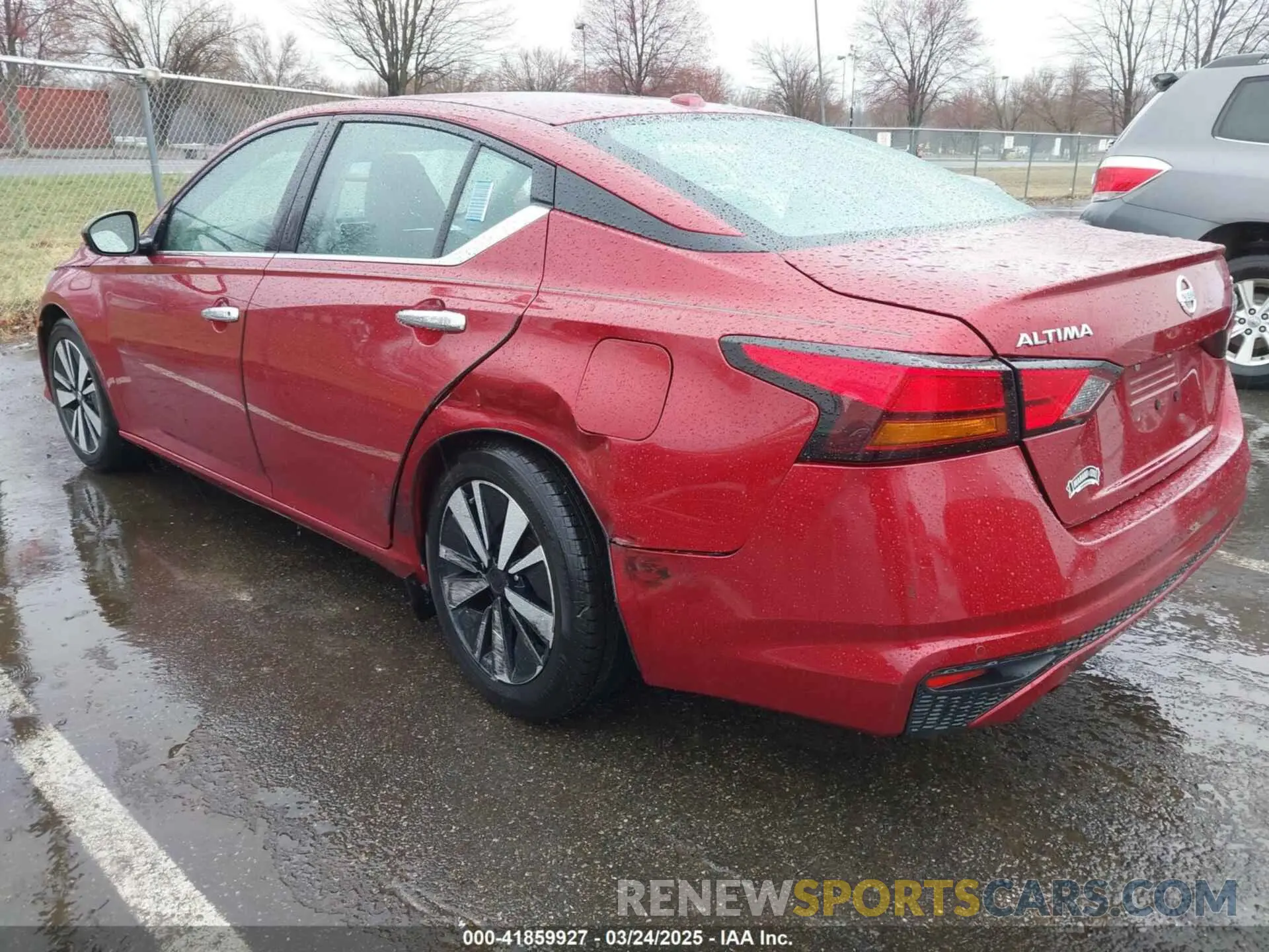 3 Photograph of a damaged car 1N4BL4EV4KC202410 NISSAN ALTIMA 2019