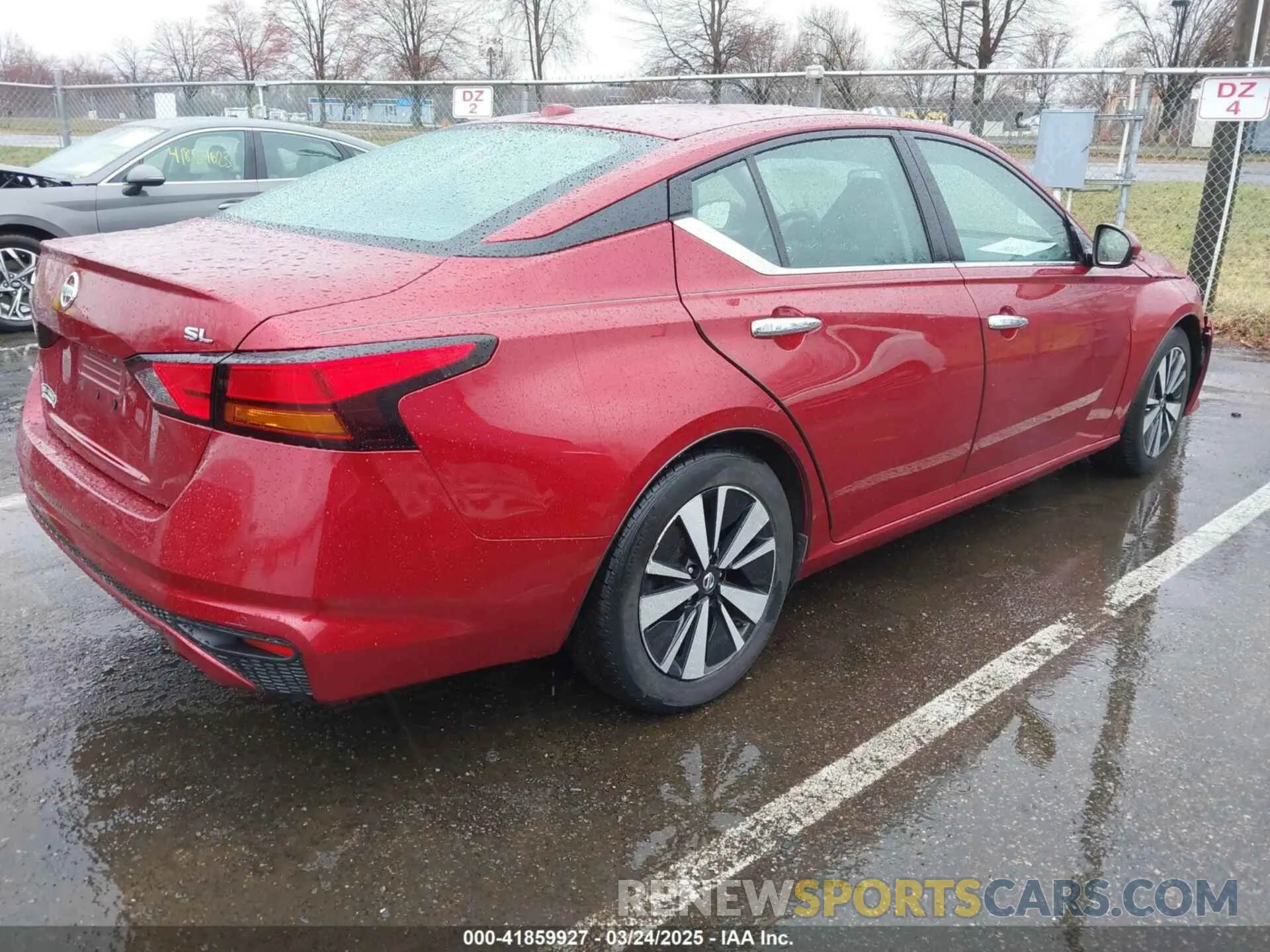 4 Photograph of a damaged car 1N4BL4EV4KC202410 NISSAN ALTIMA 2019