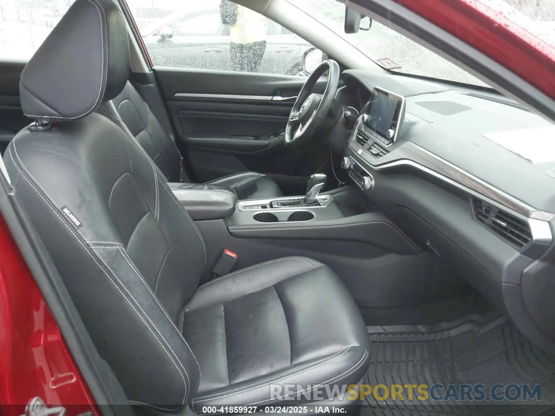 5 Photograph of a damaged car 1N4BL4EV4KC202410 NISSAN ALTIMA 2019
