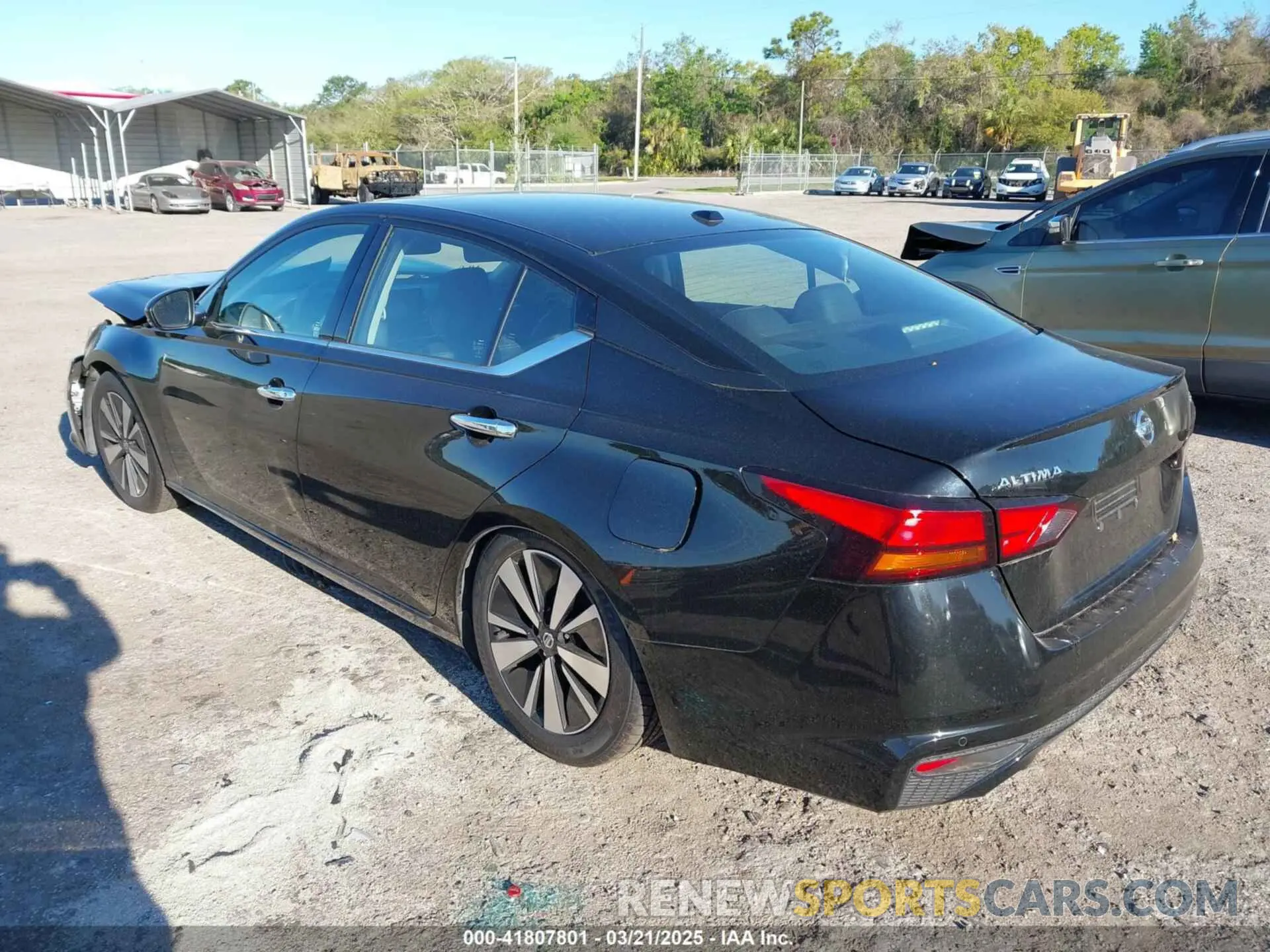 3 Photograph of a damaged car 1N4BL4EV4KC207767 NISSAN ALTIMA 2019