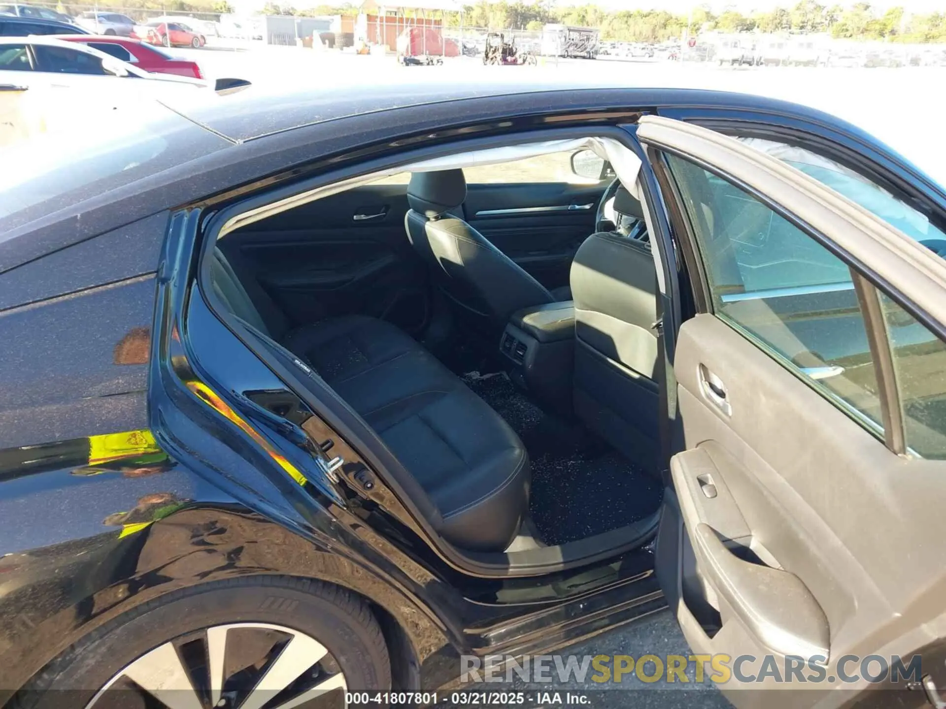 8 Photograph of a damaged car 1N4BL4EV4KC207767 NISSAN ALTIMA 2019