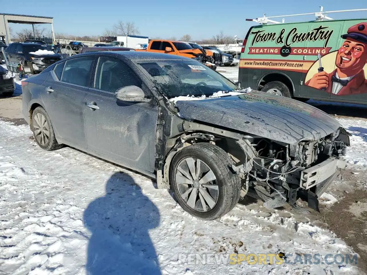4 Photograph of a damaged car 1N4BL4EV4KC245743 NISSAN ALTIMA 2019