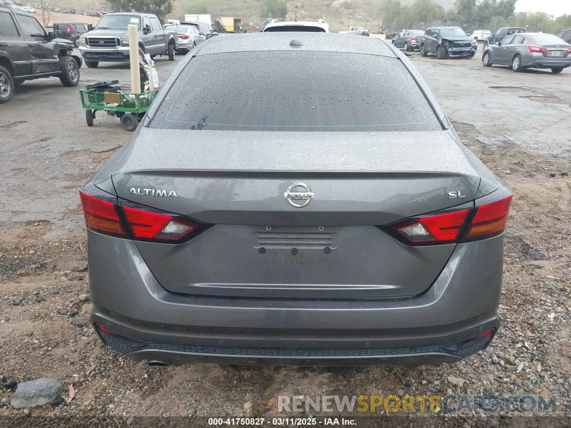 16 Photograph of a damaged car 1N4BL4EV5KC100548 NISSAN ALTIMA 2019