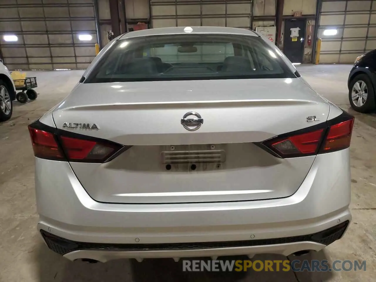 6 Photograph of a damaged car 1N4BL4EV5KC116006 NISSAN ALTIMA 2019
