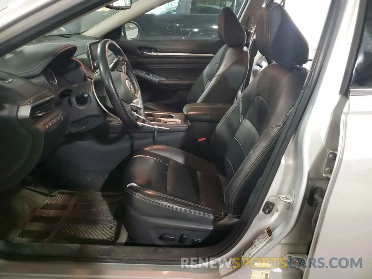 7 Photograph of a damaged car 1N4BL4EV5KC116006 NISSAN ALTIMA 2019
