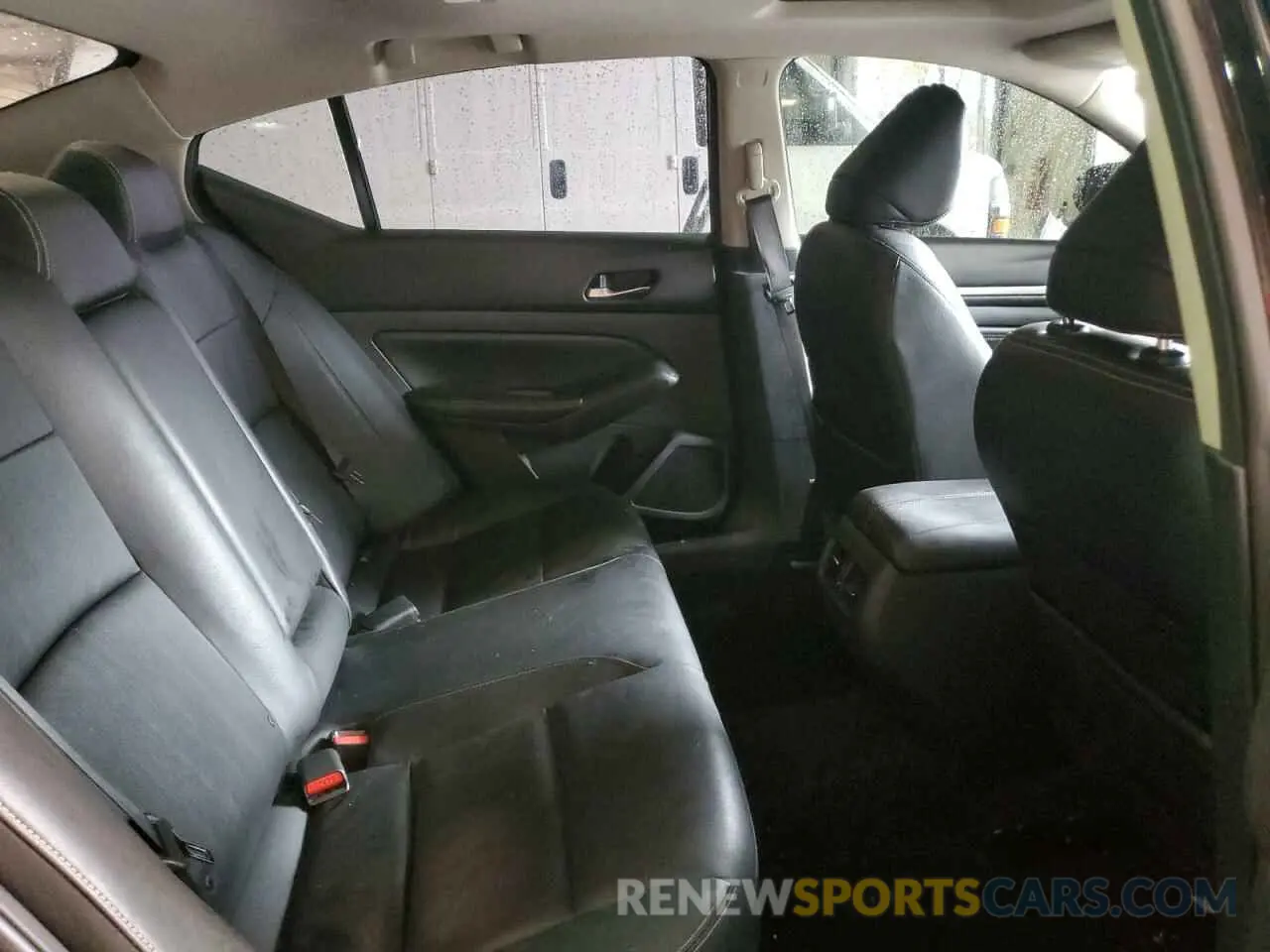 10 Photograph of a damaged car 1N4BL4EV5KC119634 NISSAN ALTIMA 2019
