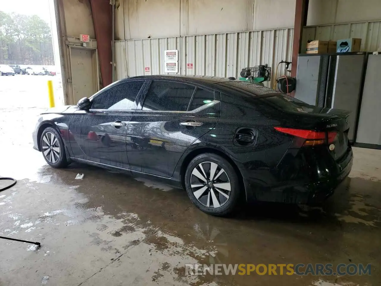 2 Photograph of a damaged car 1N4BL4EV5KC119634 NISSAN ALTIMA 2019