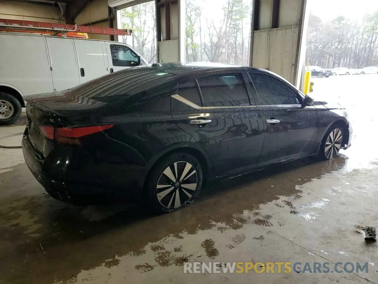 3 Photograph of a damaged car 1N4BL4EV5KC119634 NISSAN ALTIMA 2019
