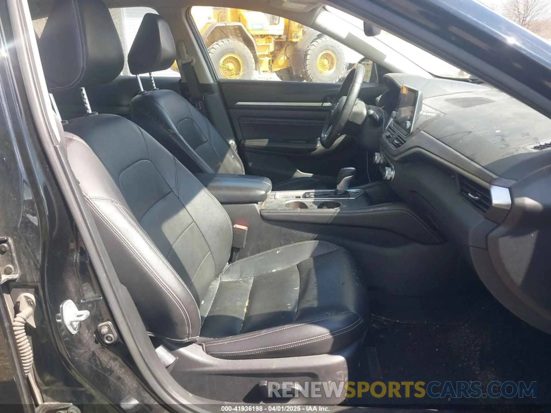 5 Photograph of a damaged car 1N4BL4EV5KC203971 NISSAN ALTIMA 2019