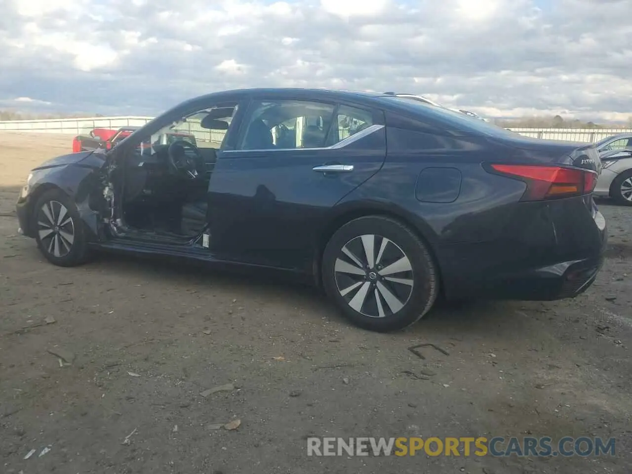 2 Photograph of a damaged car 1N4BL4EV5KC222455 NISSAN ALTIMA 2019