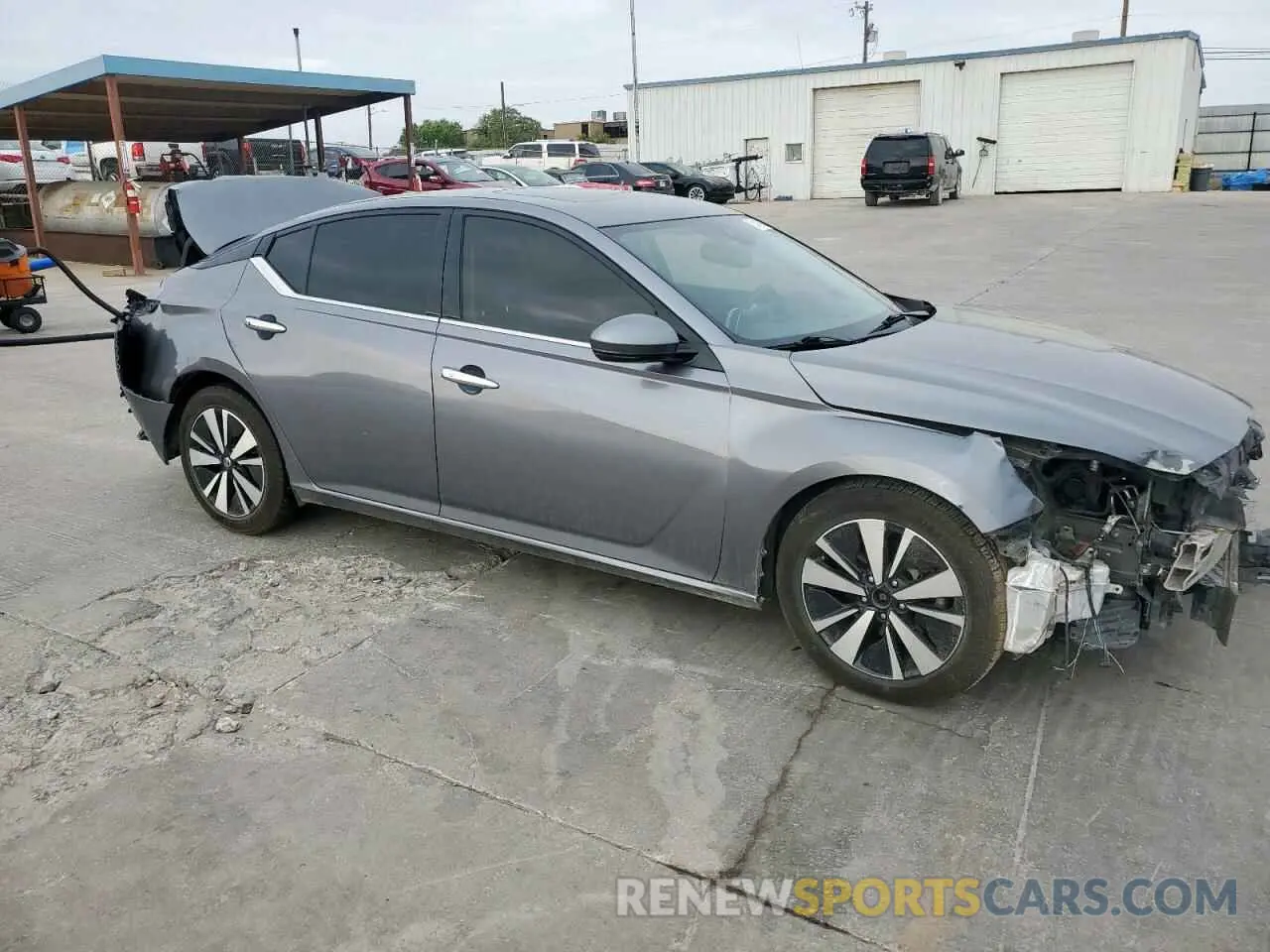 4 Photograph of a damaged car 1N4BL4EV5KC224738 NISSAN ALTIMA 2019