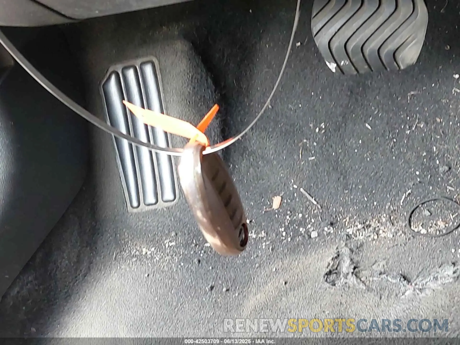 11 Photograph of a damaged car 1N4BL4EV5KC229485 NISSAN ALTIMA 2019