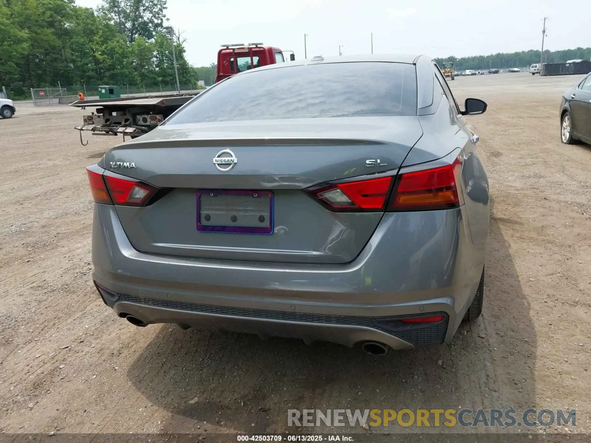 16 Photograph of a damaged car 1N4BL4EV5KC229485 NISSAN ALTIMA 2019