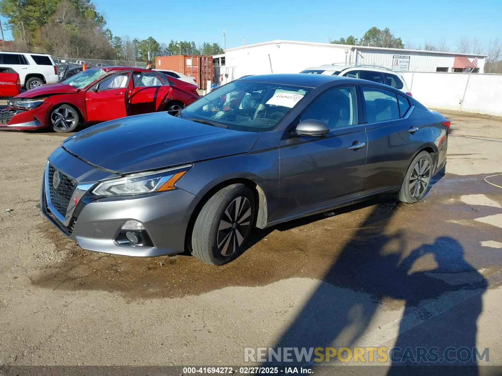 2 Photograph of a damaged car 1N4BL4EV6KC111025 NISSAN ALTIMA 2019