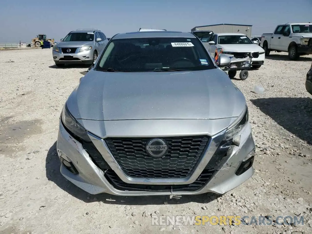 5 Photograph of a damaged car 1N4BL4EV6KC175338 NISSAN ALTIMA 2019
