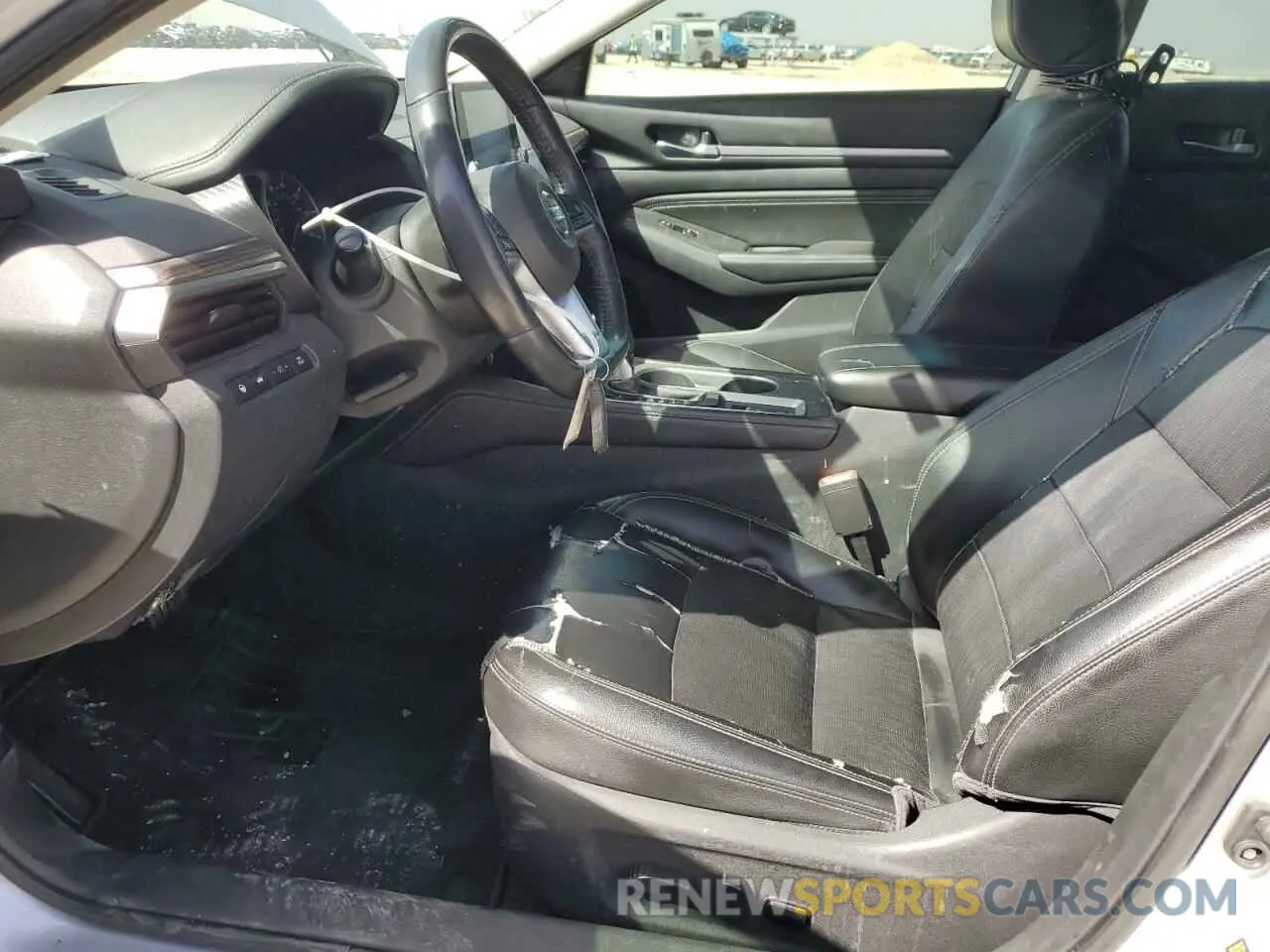 7 Photograph of a damaged car 1N4BL4EV6KC175338 NISSAN ALTIMA 2019