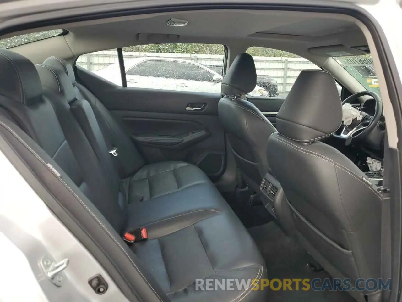 10 Photograph of a damaged car 1N4BL4EV6KC184332 NISSAN ALTIMA 2019