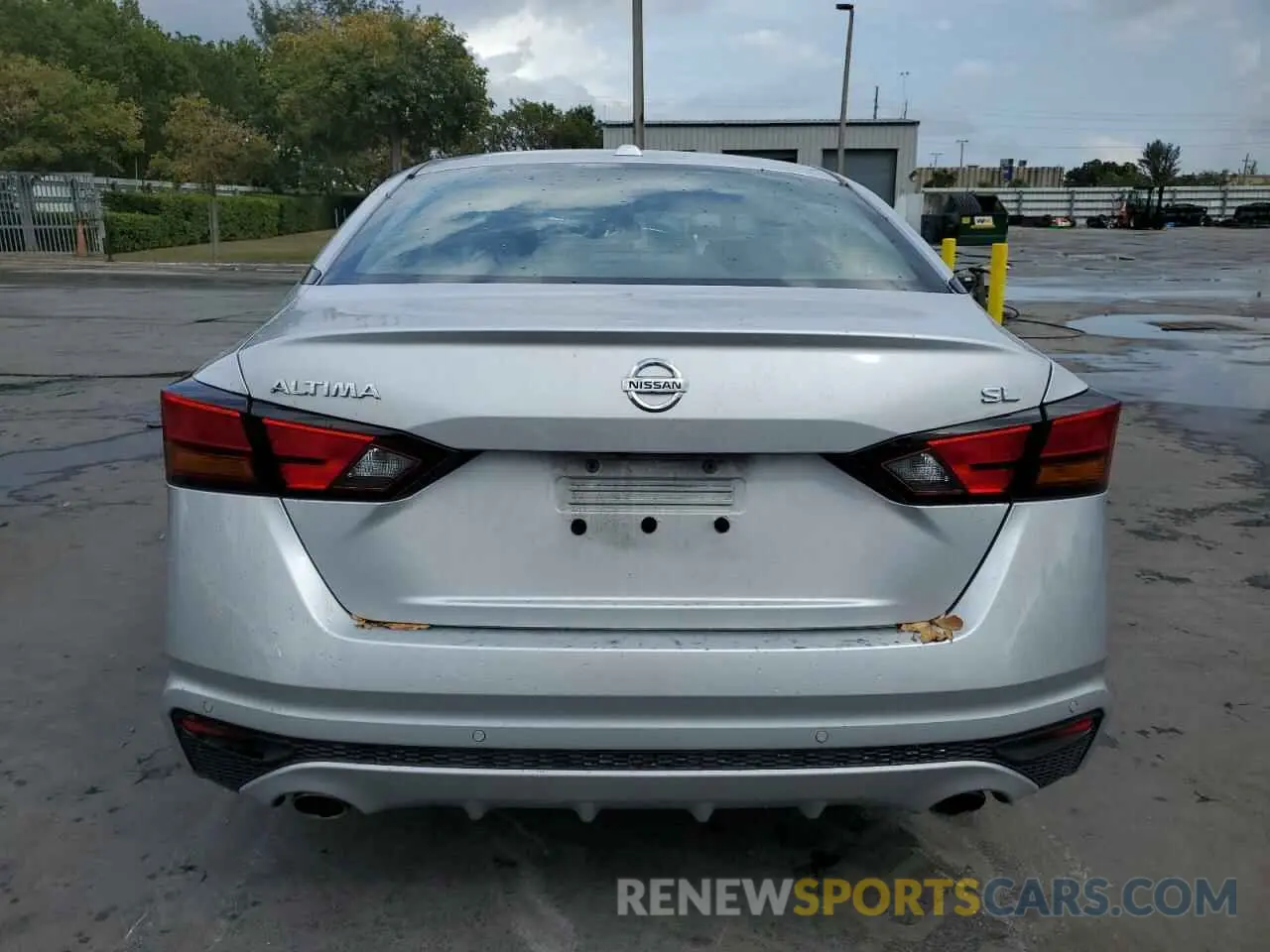 6 Photograph of a damaged car 1N4BL4EV6KC184332 NISSAN ALTIMA 2019